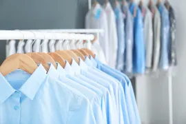ユニフォーム納品・ 定期的なクリーニング